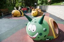 Ústecká ZOO je proslulá svými klouzačkami, od loňska ale nabízí i toto originální zvířátkové hřiště