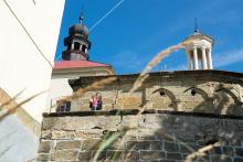 Kalvárie u Ostrého byla kompletně opravena lokálními nadšenci, klobouk dolů!