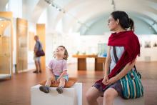 Fascinace stropem na výstavě Mstišovské sklo v teplické galerii