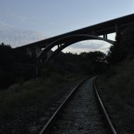 Unikátní dálniční most přes Opárenské údolí