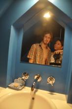 Café Fara - tradiční výroční koupelnová fotografie, tentokrát z Farního pokoje