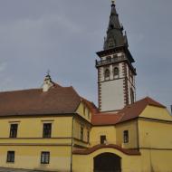 Chomutov - Fara a kostel Nanebevzetí Panny Marie