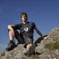 Na skále nad sv. Janem pod Skalou (jeden z mála okamžiků, kdy nás neobtěžovala žádná z místních koz)