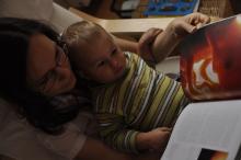 Tobík si chce číst o miminkách