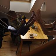 Tobík se vydrží houpat i několik hodin