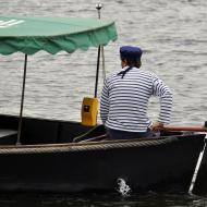 Pan závozník kromě cvakačky samozřejmě disponuje i terminálem na ověření OpenCard