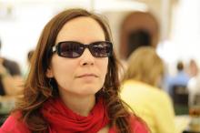 Ta žena nevypadá vůbec rakousky!