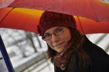 Prší - jedeme do města