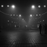 Fotíme fotografy, jak fotí mlhu.