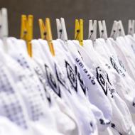 Nehraje tu náhodou někdo tenis?