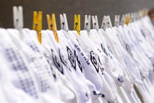 Nehraje tu náhodou někdo tenis?