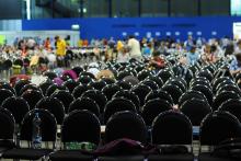 5000 židlí čeká, až skončí pauza na večeři