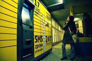 V Bystrci se objevilo tajemné žluté monstrum