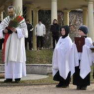 Žehnání ratolestí - někteří ministranti rostou překvapivě rychle