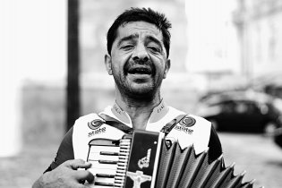 Platbu stravenkami hlaste předem