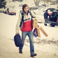 Tomáš stěhuje prázdné krabice (i to se stává)