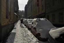 Lavinové nebezpečí v pražských ulicích