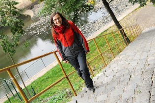 Aranžovaná fotografie - tyto schody nelze vyjít s úsměvem