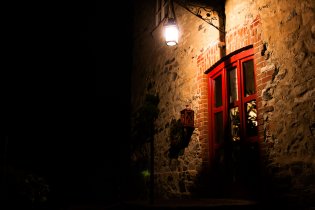 Cesta temnými lesy po klikatých silničkách Českého středohoří byla úspěšná, našli jsme světýlko