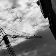 Zde právě vzniká bydlení v těsném sepětí s přírodou, ale přitom jen 5 minut od metra C!