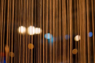 ...a na závěr trocha umění od kavárenského stolku