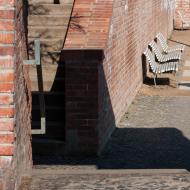 Lavičky pod Petrovem se vyhřívají na slunci