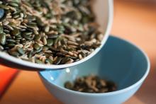 Spousta olejnatých semen pro dobrou kvalitu mlíčka