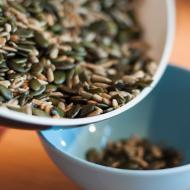 Spousta olejnatých semen pro dobrou kvalitu mlíčka