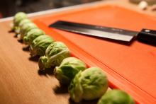 Kvůli této fotce bylo potřeba srovnat neposedné kapustičky do latě