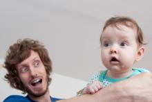 Každé miminko má údajně něco, co ho spolehlivě rozesměje