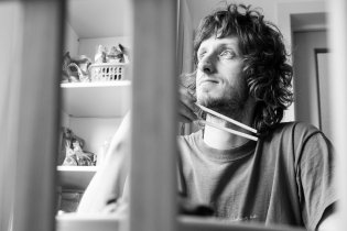 Opalovačka při čekání na oběd