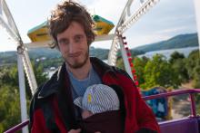 Verča se při své první jízdě na ruském kole chtěla elega