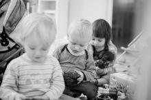 Paralelní hra jak vyšitá