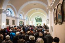 Desátá v Bystrci jako vždycky narvaná