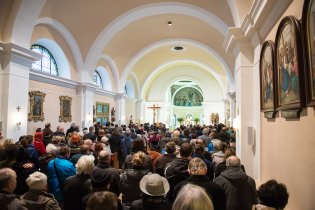 Desátá v Bystrci jako vždycky narvaná