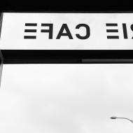 V Cafe Periferie tentokrát jenom kávu s sebou