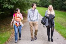 Koukáme na ni, jako by mluvila slovinsky