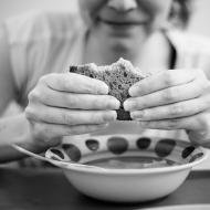 Toho dne byly topinky obzvláště neoblomné