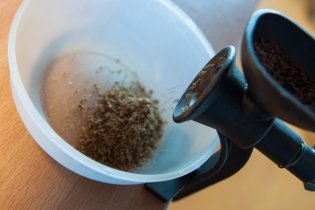 Mleté lněné semínko = nezbytná součást přípravy na porod