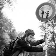 Celý prostor lesa je monitorován kamerami. Je zakázáno dělat cokoli, co by se dělat nemělo!!