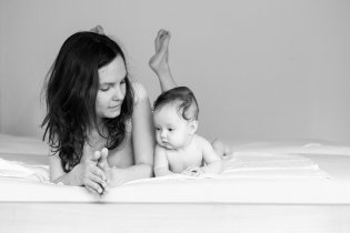 Přípravy na focení postelových scén vrcholí, soustředění je maximální