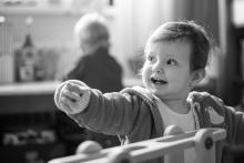 Verča se na návštěvě  mezi hromadou hraček cítila jak v sedmém nebi