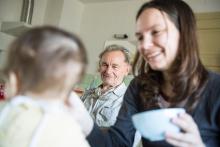 Nakonec jsme obědvali v půl třetí, děda vypadá, že by si dal taky