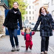 Verunka má radost ze setkání se svou kmotrou Alicí