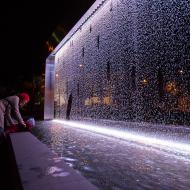 Atrakce v parku před Janáčkem, který není nikdy prázdný