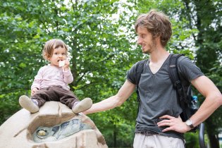 A hele co se nám to vylíhlo z dinosauřího vajíčka!