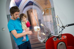 Tom s Verunkou nenachází slova pro tuto věc na výstavě Věci a slova