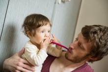 Nemohli bychom si tím kartáčkem vyčistit zuby oba zároveň?