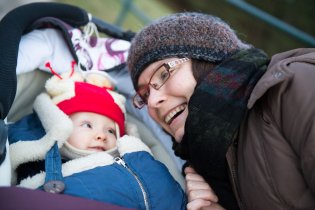 V tomhle fusaku po mamince se v kočárku líbí i Verunce