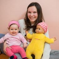 A co je Verunce malé, tím vezme zavděk panenka